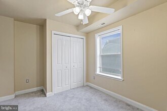 922 Madison St NW in Washington, DC - Building Photo - Building Photo