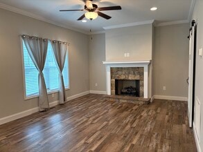 185 Ridge Pointe Dr in Johnson City, TN - Foto de edificio - Building Photo