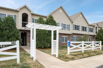 Arthur Commons Apartments in St. Louis, MO - Building Photo - Building Photo