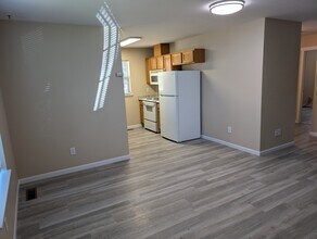 1048 Ne Warner Pl, Unit #2 in Bend, OR - Building Photo - Building Photo