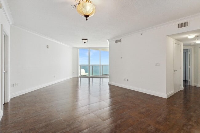 16699 Collins Ave, Unit 3406 in Sunny Isles Beach, FL - Foto de edificio - Building Photo