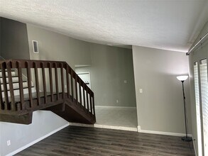 8523 Riverside Walk Ln in Houston, TX - Building Photo - Building Photo