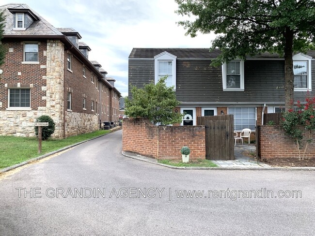 1809 Grandin Rd SW in Roanoke, VA - Building Photo - Building Photo