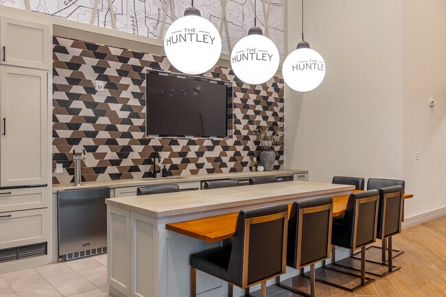 The Huntley in Fort Worth, TX - Building Photo - Interior Photo