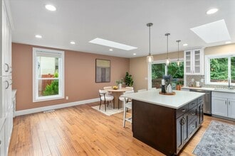 6315 142nd Ave SE in Bellevue, WA - Building Photo - Building Photo