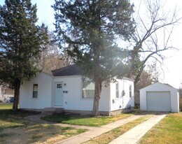 114 Greenfield Dr in Collinsville, IL - Building Photo