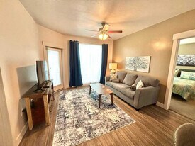 460 E 400 S in Salt Lake City, UT - Building Photo