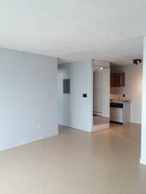 7280 Lindsay Rd in Richmond, BC - Building Photo - Building Photo