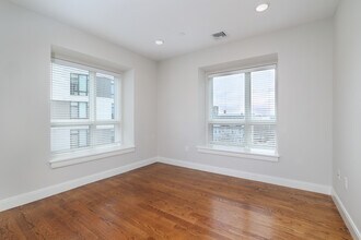 Everett St. Apartments in Allston, MA - Foto de edificio - Interior Photo