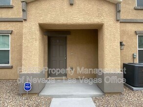 4645 Pencester St in Las Vegas, NV - Building Photo - Building Photo