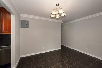 309 Robinson Ave in Patchogue, NY - Building Photo - Building Photo