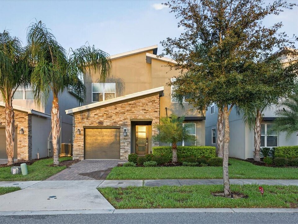 620 Sticks St in Davenport, FL - Building Photo