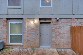 1313 Southport Dr in Austin, TX - Building Photo - Building Photo