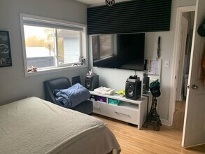 230 N Humboldt Ave in Minneapolis, MN - Building Photo - Building Photo