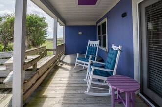 403 Carolina Beach Ave S in Carolina Beach, NC - Foto de edificio - Building Photo