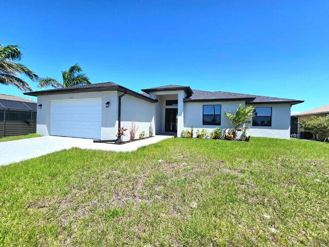 1717 NW 14th Ave in Cape Coral, FL - Building Photo - Building Photo