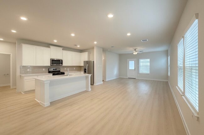 property at 3914 Flora Fld Dr