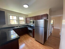 216 N 12th Ave in Altoona, PA - Building Photo