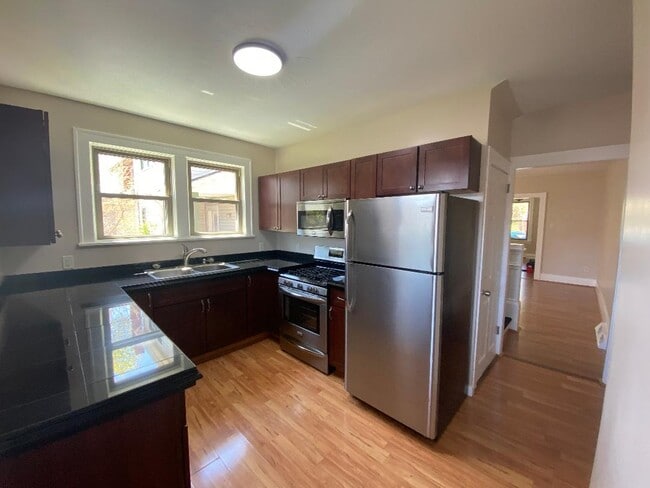 216 N 12th Ave