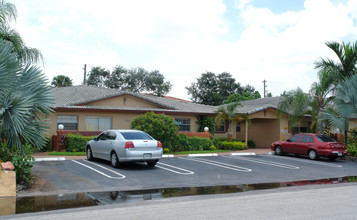 8601 NW 35th St in Coral Springs, FL - Building Photo - Building Photo