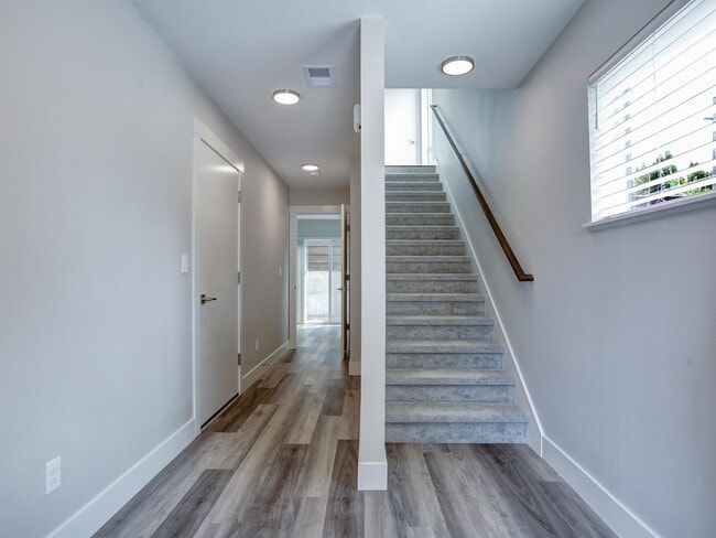 property at 1710 SE Ramona St
