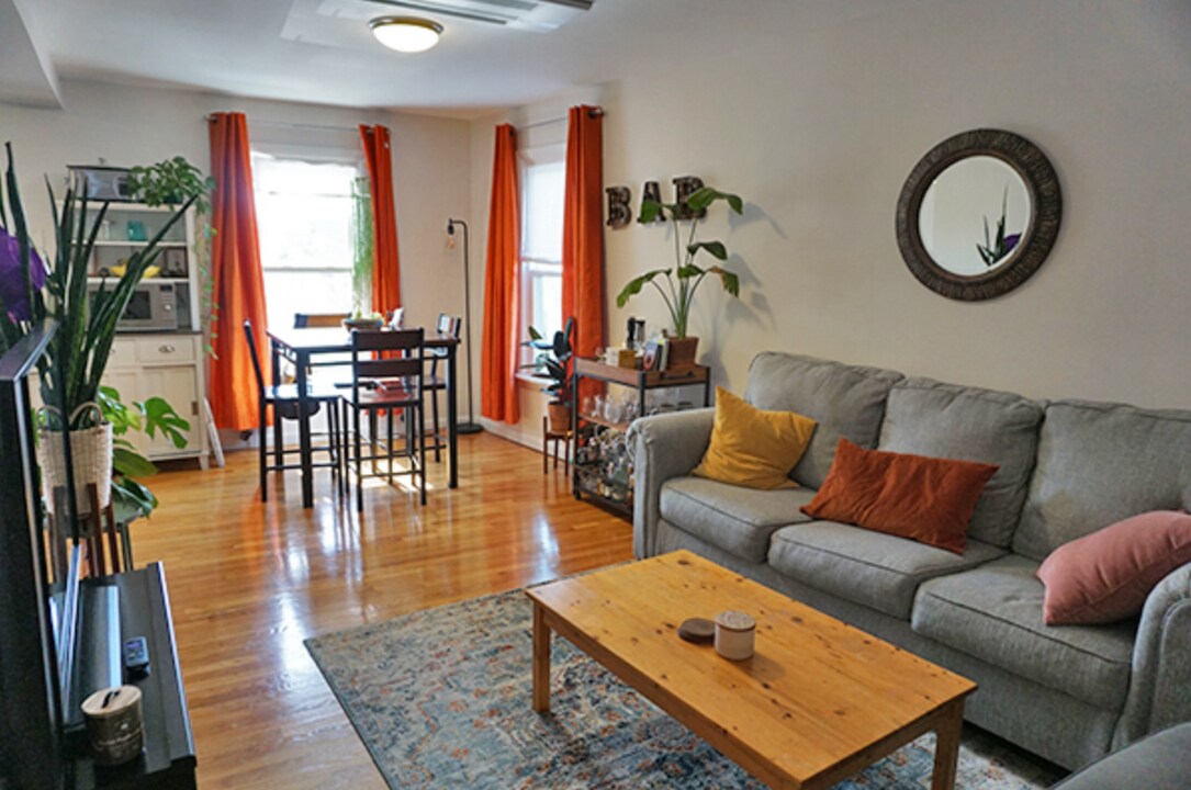 166 Broadway, Unit 3 in Somerville, MA - Foto de edificio