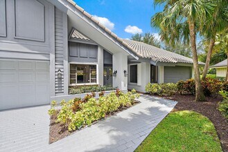 18 Glencairn Rd in Palm Beach Gardens, FL - Building Photo - Building Photo