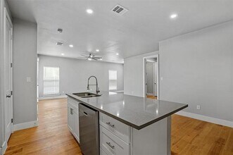 5016 Villas Dr in Sanger, TX - Building Photo - Building Photo