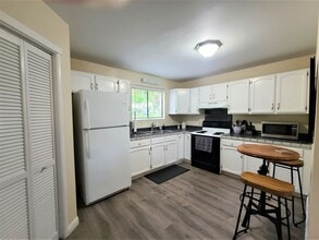 42-102 Aleka Pl in Kailua, HI - Building Photo - Building Photo
