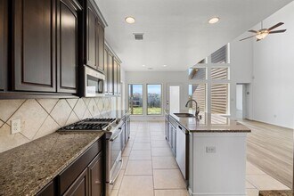 12105 Mossygate Trl in Manor, TX - Building Photo - Building Photo