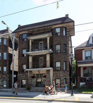 467 Roncesvalles Ave in Toronto, ON - Building Photo