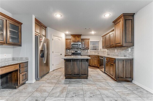 1904 SW 18th St in Bentonville, AR - Building Photo - Building Photo