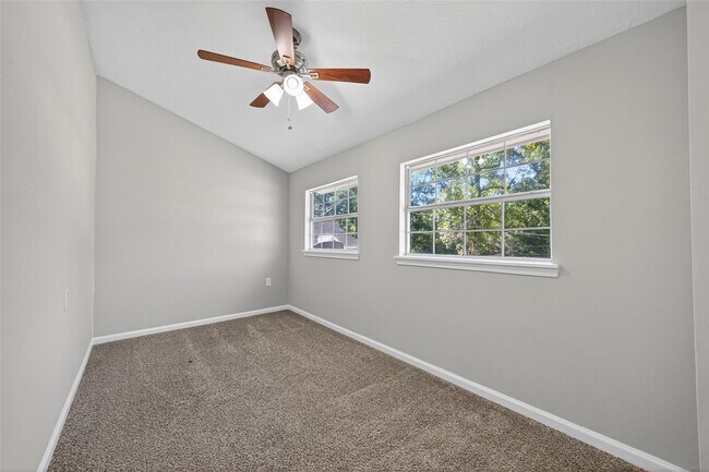 1305 St Lawrence River Rd in Montgomery, TX - Building Photo - Building Photo