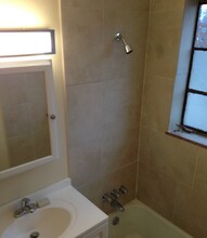 4233 Ridge Rd, Unit 7 in Cleveland, OH - Building Photo - Building Photo