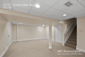 35727 Johnstown Rd in Farmington Hills, MI - Building Photo - Building Photo