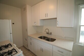 1336 Berkeley St, Unit 2 in Santa Monica, CA - Foto de edificio - Building Photo