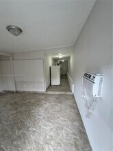 2075 NE 135th Terrace in North Miami Beach, FL - Building Photo - Building Photo