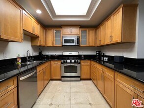 1128 S Serrano Ave-Unit -204 in Los Angeles, CA - Building Photo - Building Photo