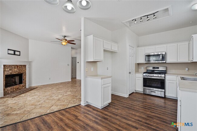 property at 204 Mallard Cove