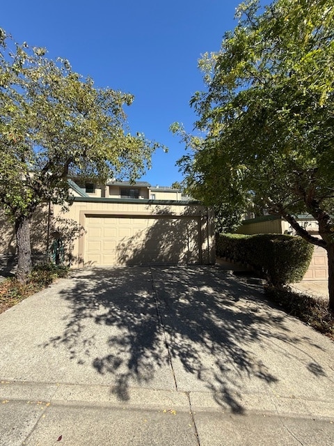 property at 21 Larkspur Ln