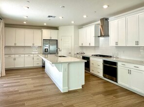 3854 Watermist Way in Sacramento, CA - Building Photo - Building Photo