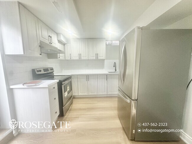 5886 Shelford Terrace in Mississauga, ON - Building Photo - Building Photo