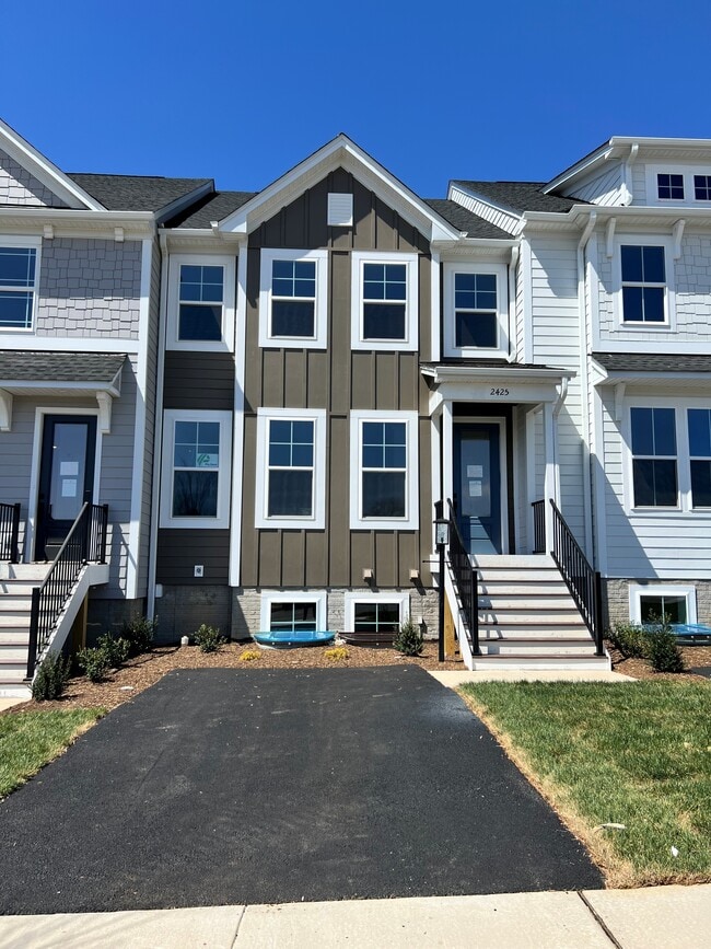 2423 Anlee Rd, Unit A in Crozet, VA - Foto de edificio - Building Photo