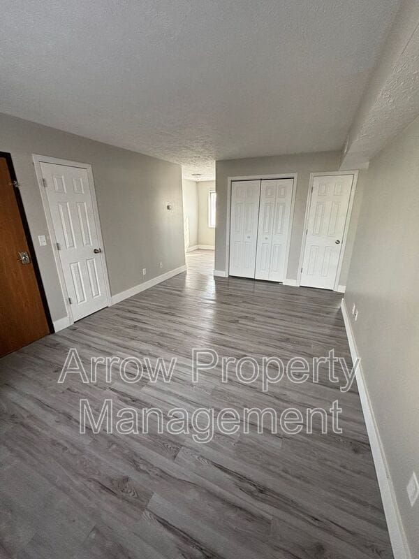 2481 E 5th Ave in Columbus, NE - Building Photo - Building Photo