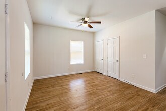 987 Dimmock St SW, Unit 1 in Atlanta, GA - Foto de edificio - Building Photo