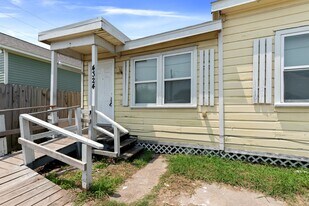 4324 Avenue H in Galveston, TX - Building Photo