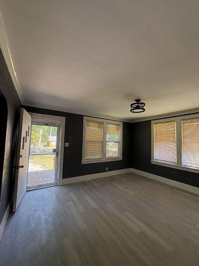 1064 Brower St in Memphis, TN - Building Photo - Building Photo