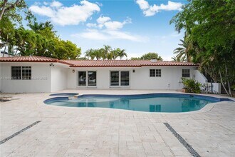 7601 NE 9th Ave in Miami, FL - Building Photo - Building Photo