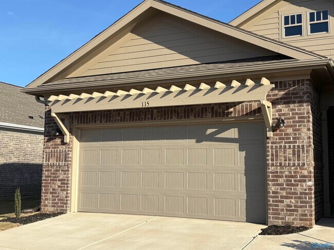 115 Willow Rose Ln in Madison, AL - Building Photo - Building Photo