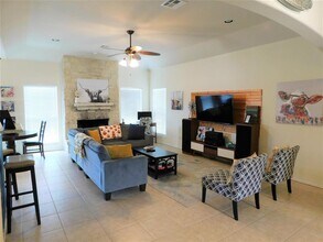 424 Shayla Ln in Canyon Lake, TX - Building Photo - Building Photo